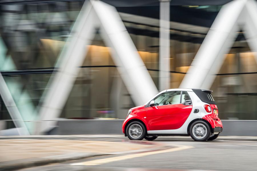  Smart ForTwo Passion Cabrio 2016 года  (UK) (фото 27 из 30)